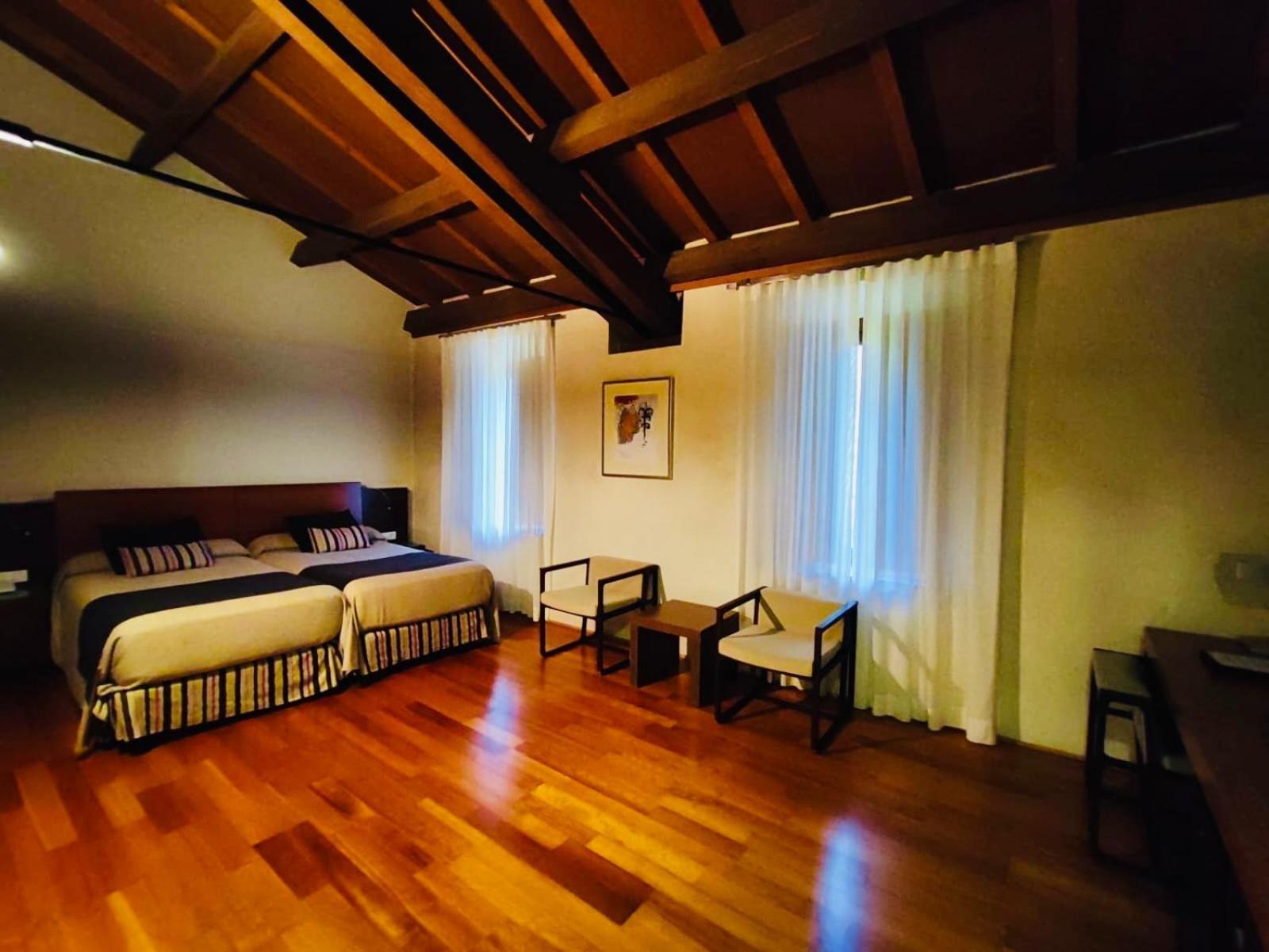 Superior Twin Room,1538500387:JPEG
